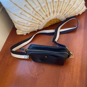 Madewell - The Transport Camera Bag